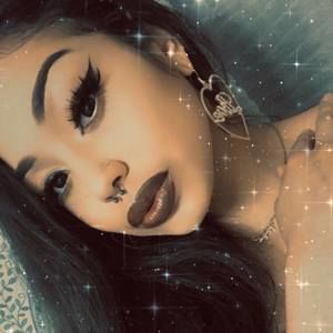 Meet your Posher, Angie